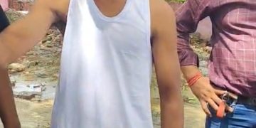 पेय पदार्थ लिएर वीरगञ्ज प्रवेश गर्ने क्रममा शारीरिक रूपमा अपाङ्ग एक युवामाथि वीरगञ्ज भन्सार क्षेत्रमा खटिएका सशस्त्र प्रहरीका कर्मचारीले कुटपिट गरेको आरोप लागेको छ।
